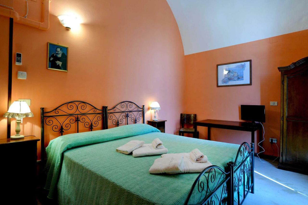 Agriturismo Santa Chiara Alezio Exterior foto