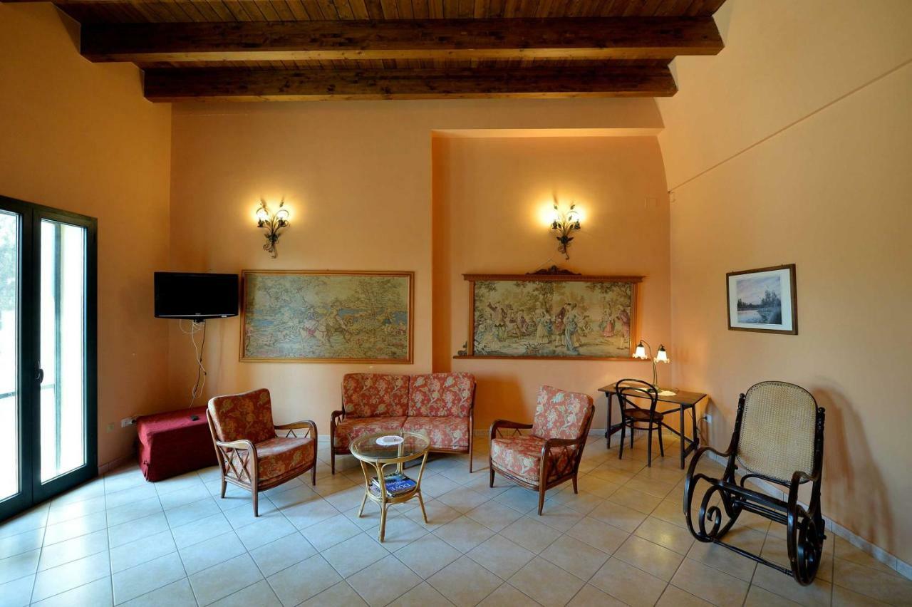 Agriturismo Santa Chiara Alezio Exterior foto