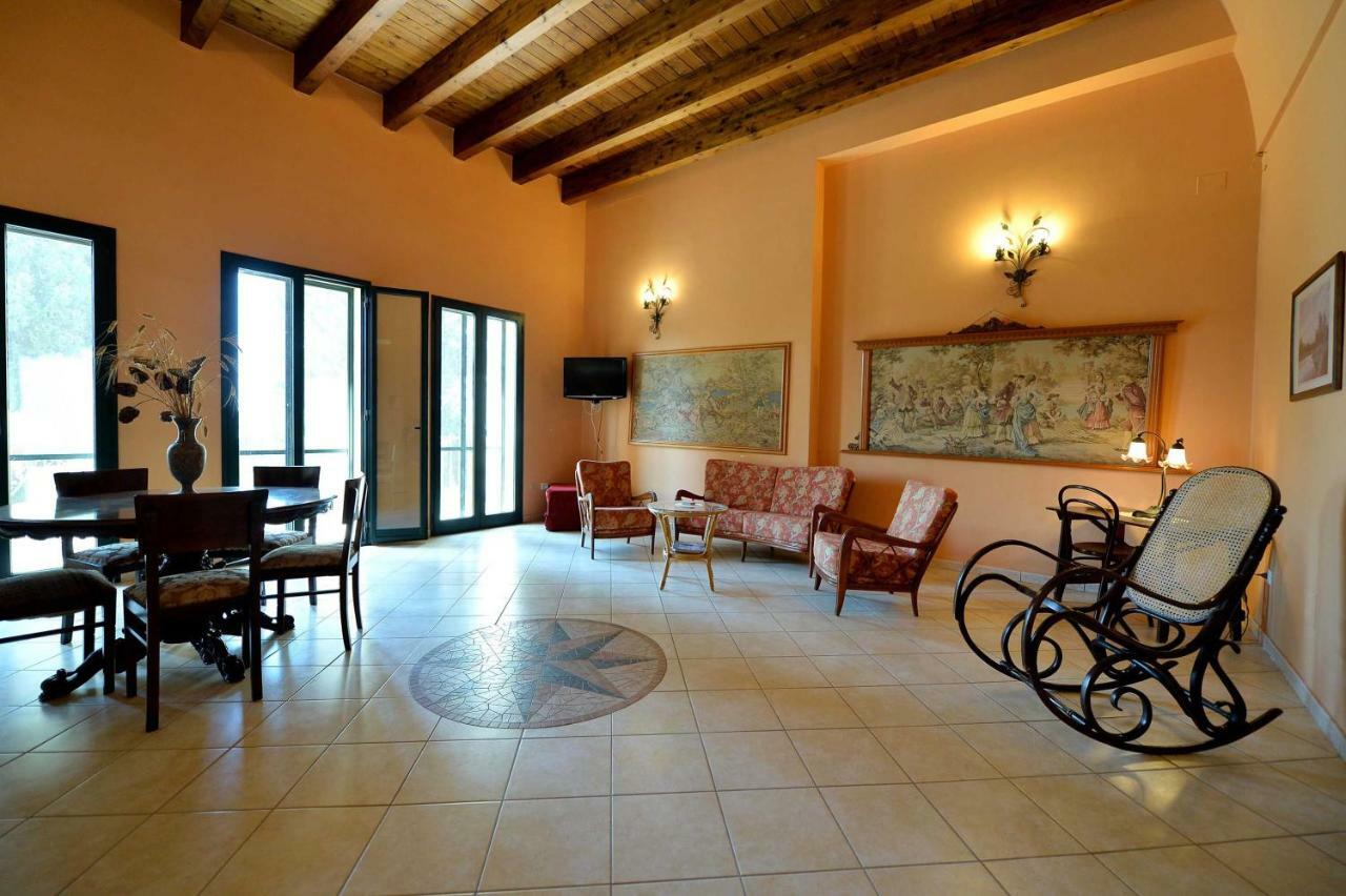 Agriturismo Santa Chiara Alezio Exterior foto